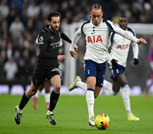 斯图加特昔,日战友重逢,伊藤洋辉与,谈球吧官网,谈球吧品牌,谈球吧精彩