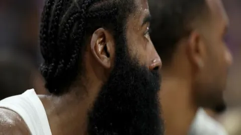 深圳古宅探秘：走进“中国硅谷”的“戏剧谷”——300年历史与戏剧文化的传承之旅